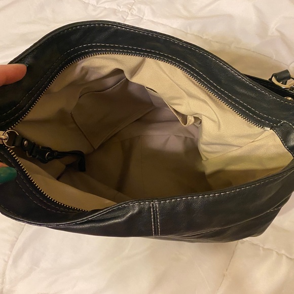 Black coach purse - Picture 5 of 6
